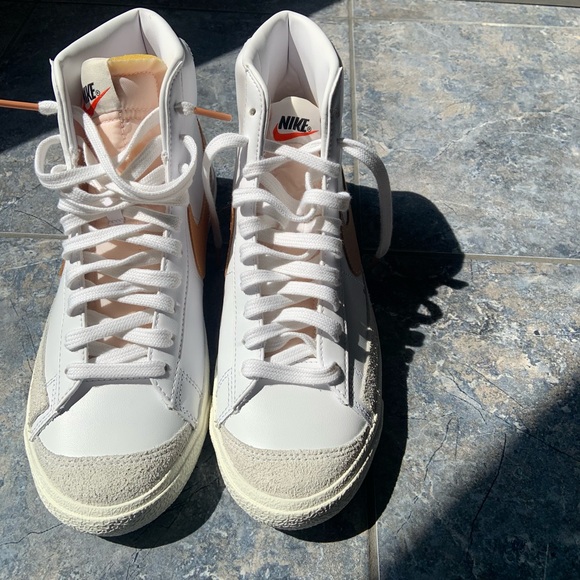 Pink Nike blazers size 9.5 women’s 8 men’s - Picture 5 of 7